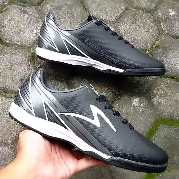 Detail Sepatu Futsal Lazada Nomer 17