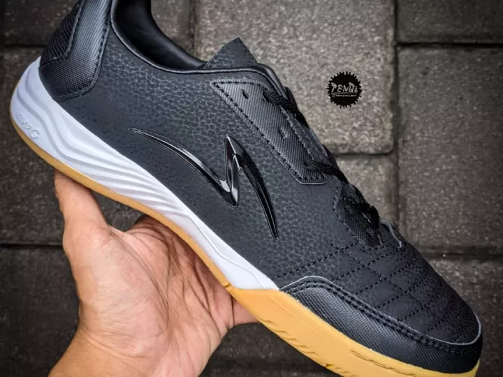 Detail Sepatu Futsal Lazada Nomer 37