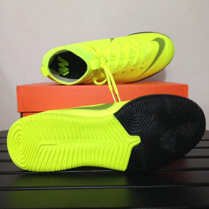 Detail Sepatu Futsal Nike Anak Nomer 26