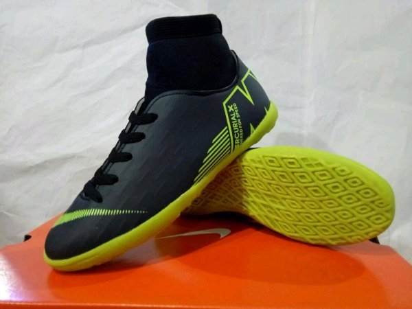 Detail Sepatu Futsal Nike Anak Nomer 28