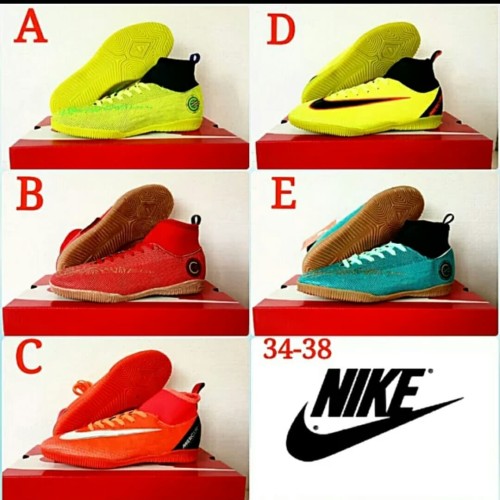 Detail Sepatu Futsal Nike Anak Nomer 41