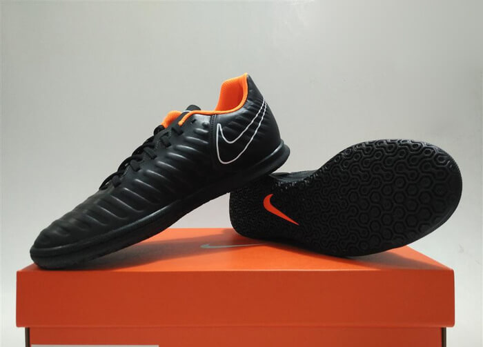 Detail Sepatu Futsal Nike Murah Nomer 41