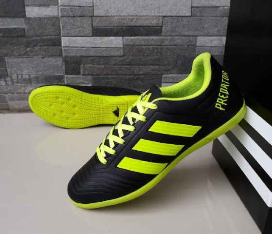 Detail Sepatu Futsal Predator Nomer 18