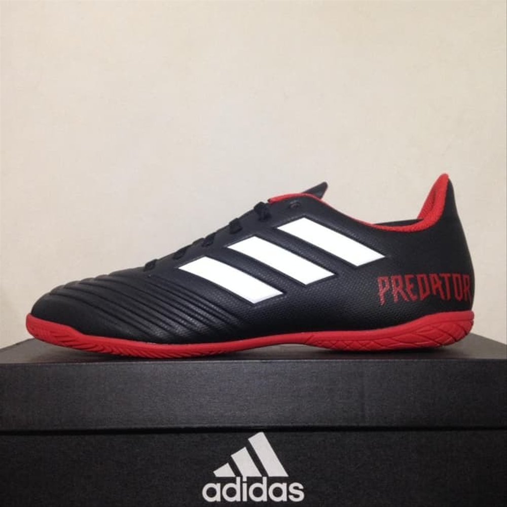 Detail Sepatu Futsal Predator Nomer 4