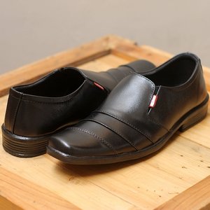 Detail Sepatu Gereja Pria Nomer 34