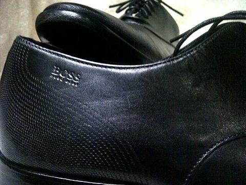 Detail Sepatu Hugo Boss Nomer 18