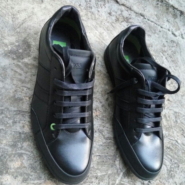 Detail Sepatu Hugo Boss Nomer 21