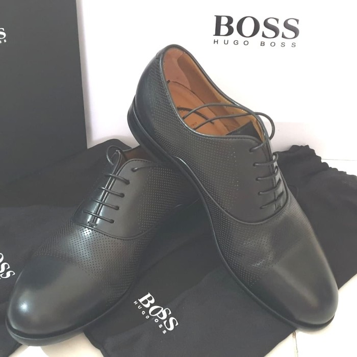 Detail Sepatu Hugo Boss Sport Nomer 15