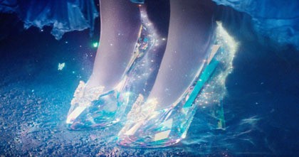 Sepatu Kaca Cinderella 2015 - KibrisPDR
