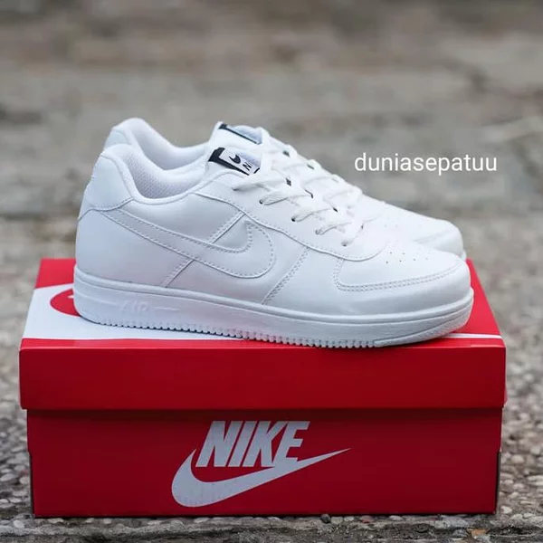 Detail Sepatu Kets Nike Nomer 4
