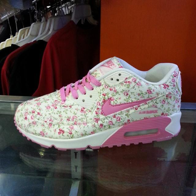 Detail Sepatu Nike Air Max Women Bunga Nomer 11