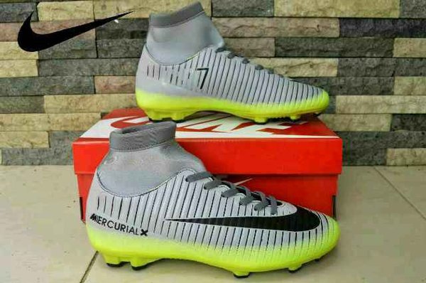 Detail Sepatu Nike Cr7 Nomer 43