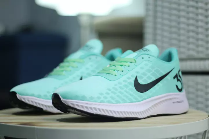 Detail Sepatu Nike Warna Hijau Tosca Nomer 35