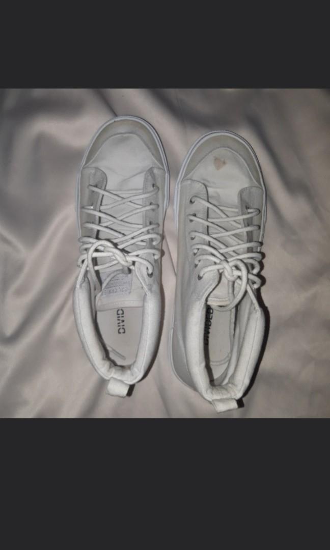 Detail Sepatu Putih Hm Nomer 52