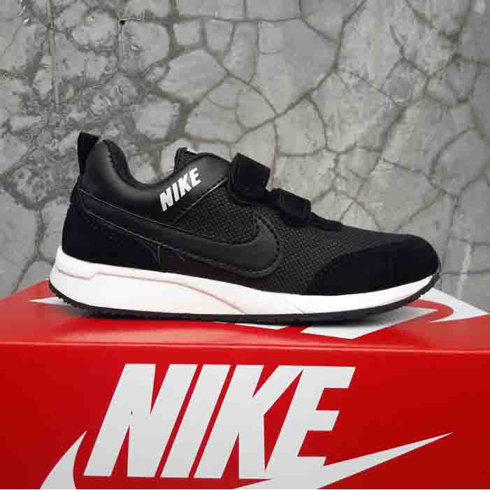 Detail Sepatu Sekolah Nike Perempuan Nomer 28