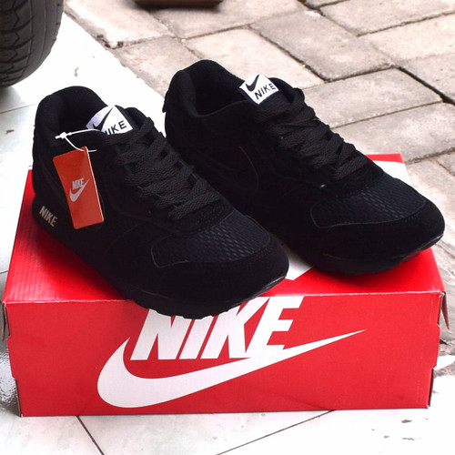 Detail Sepatu Sekolah Nike Perempuan Nomer 34