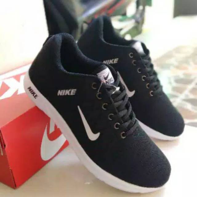 Detail Sepatu Sekolah Nike Perempuan Nomer 5