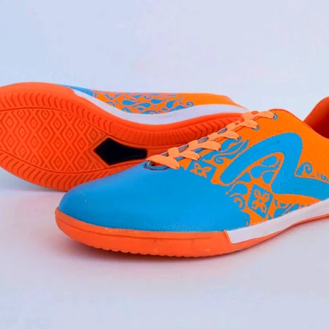Detail Sepatu Specs Batik Nomer 16