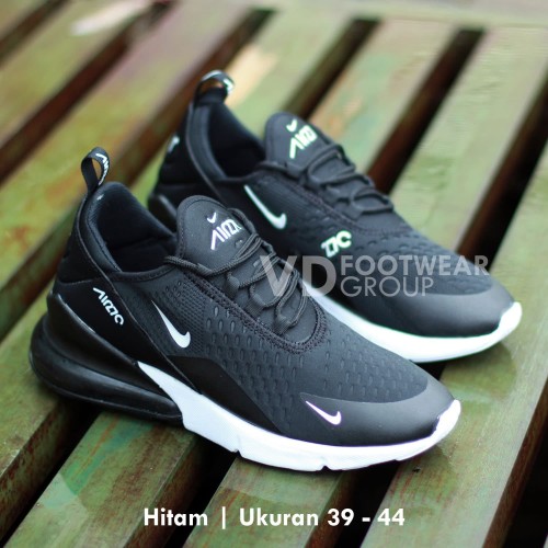 Detail Sepatu Sport Nike Air Max Pria Nomer 22