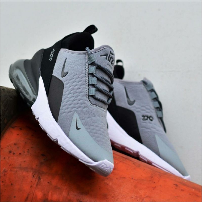 Detail Sepatu Sport Nike Air Max Pria Nomer 28