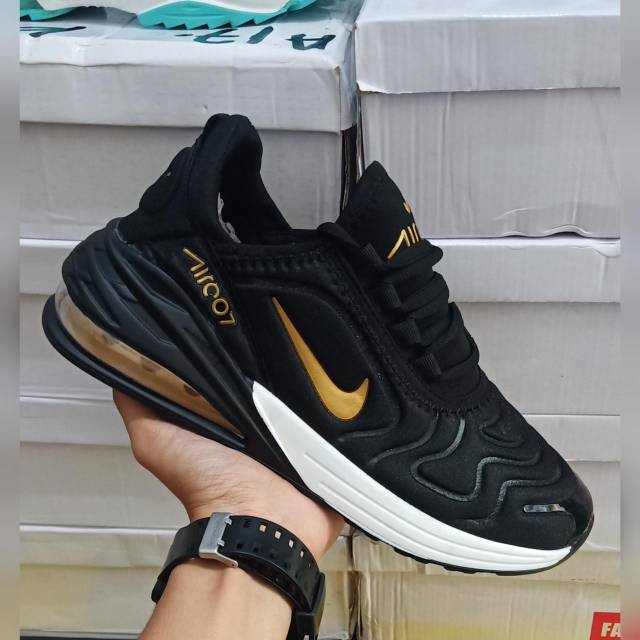 Detail Sepatu Sport Nike Air Max Pria Nomer 5