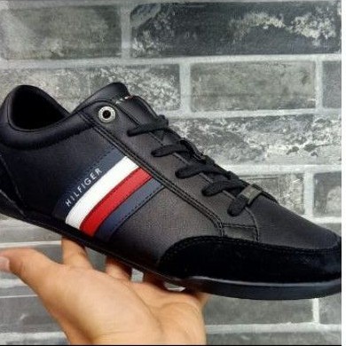 Detail Sepatu Tommy Hilfiger Nomer 27