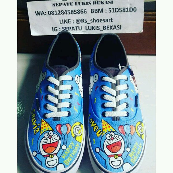 Detail Sepatu Vans Doraemon Nomer 22