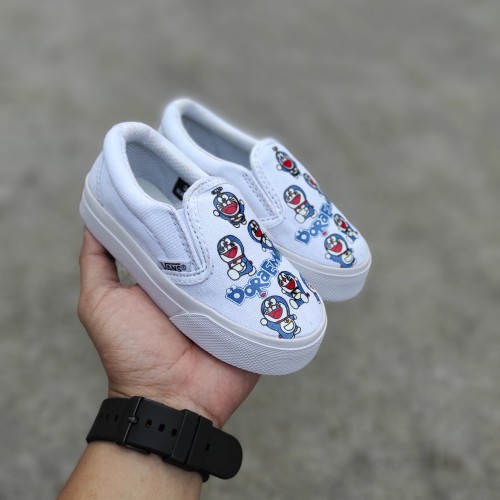 Detail Sepatu Vans Doraemon Nomer 31