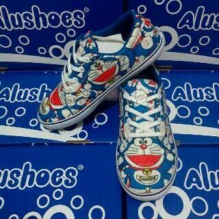 Detail Sepatu Vans Doraemon Nomer 50