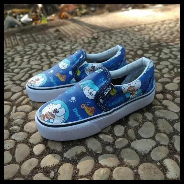 Detail Sepatu Vans Doraemon Nomer 52