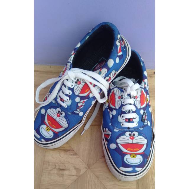 Detail Sepatu Vans Doraemon Nomer 8