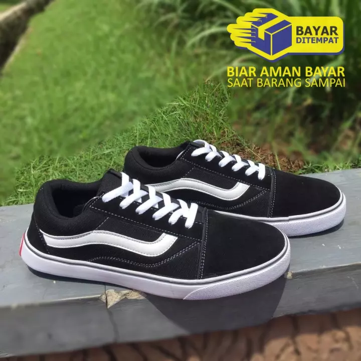 Detail Sepatu Vans Lazada Nomer 3