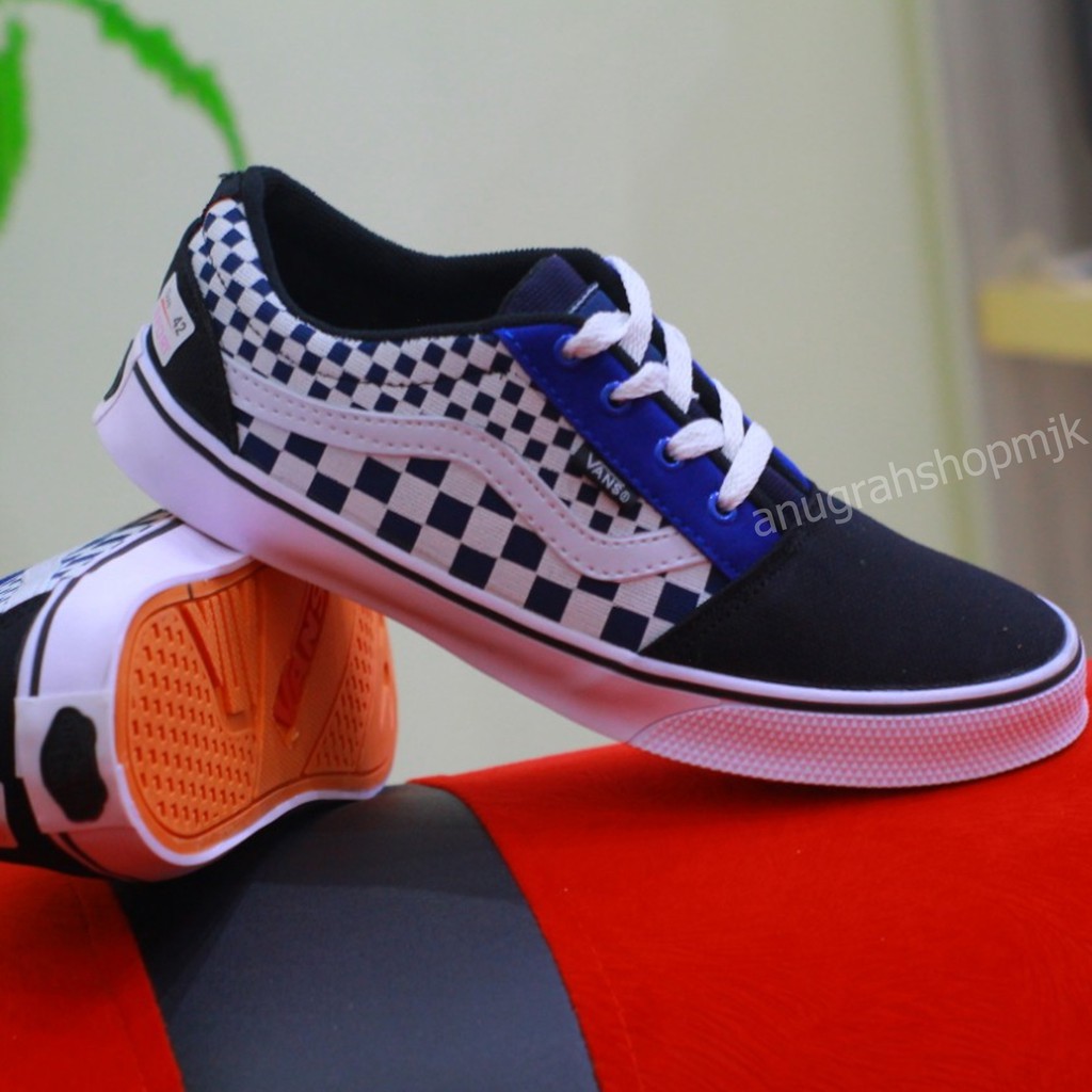 Detail Sepatu Vans Warna Warni Nomer 36