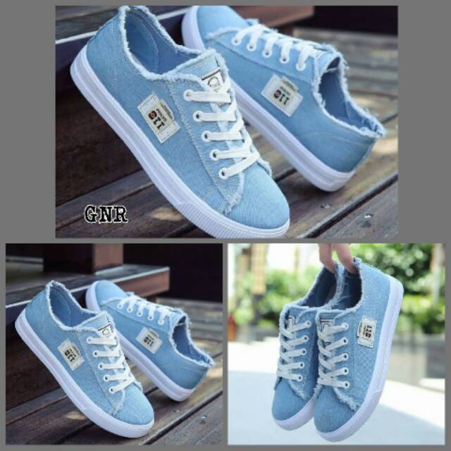 Detail Sepatu Warna Biru Nomer 2