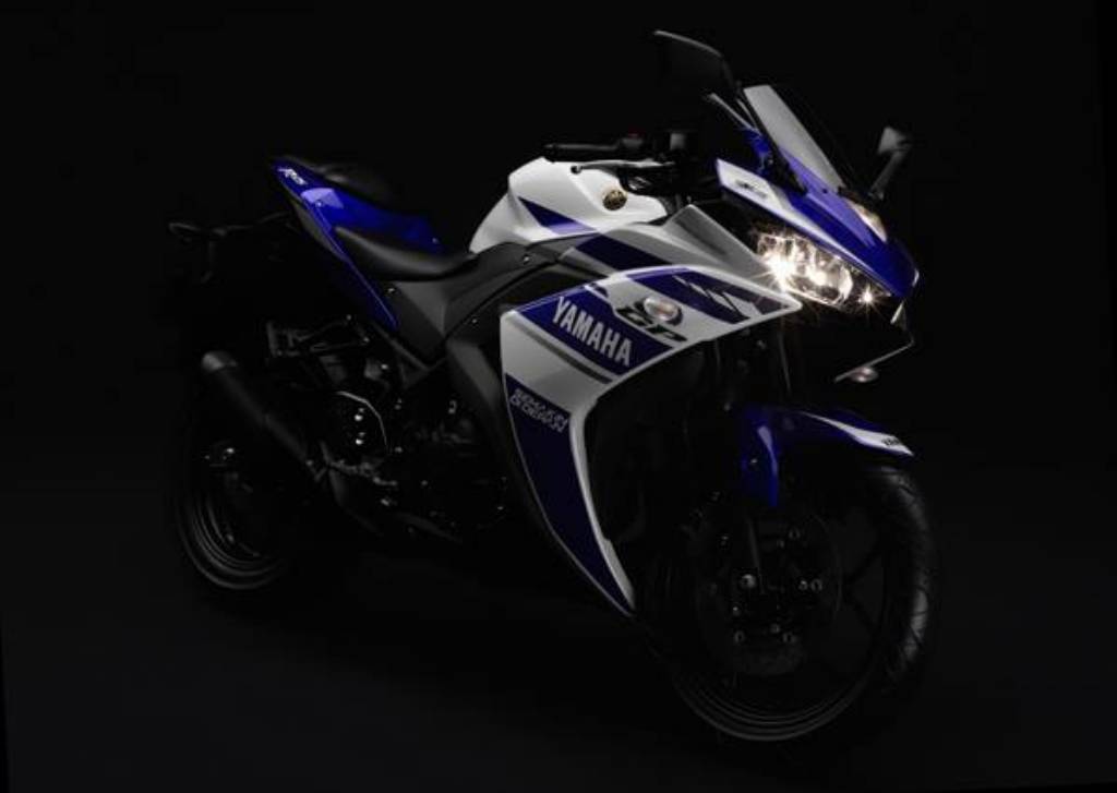 Detail Wallpaper Yamaha R25 Nomer 10