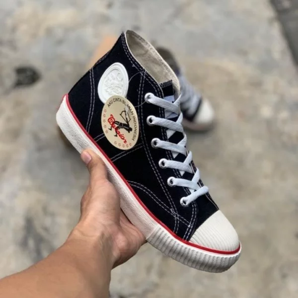Detail Sepatu Warrior Jadul Nomer 54