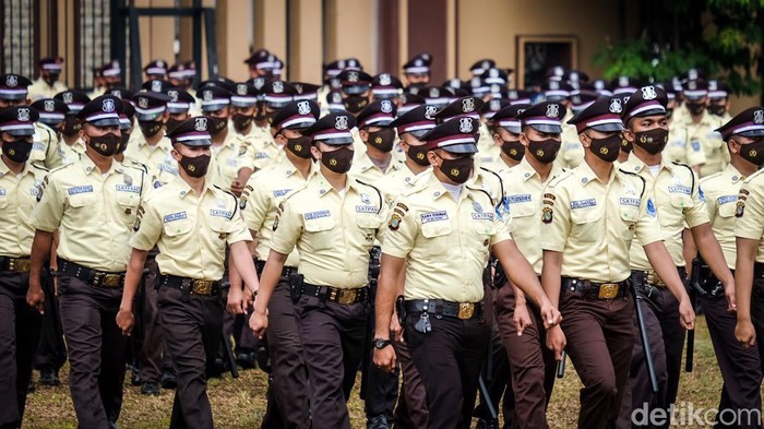 Detail Seragam Polisi India Nomer 24