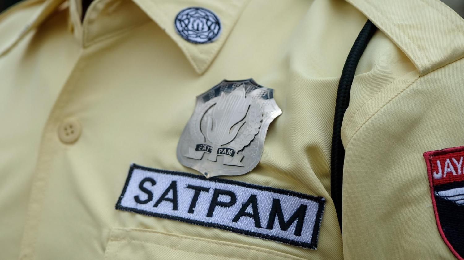 Detail Seragam Polisi India Nomer 34