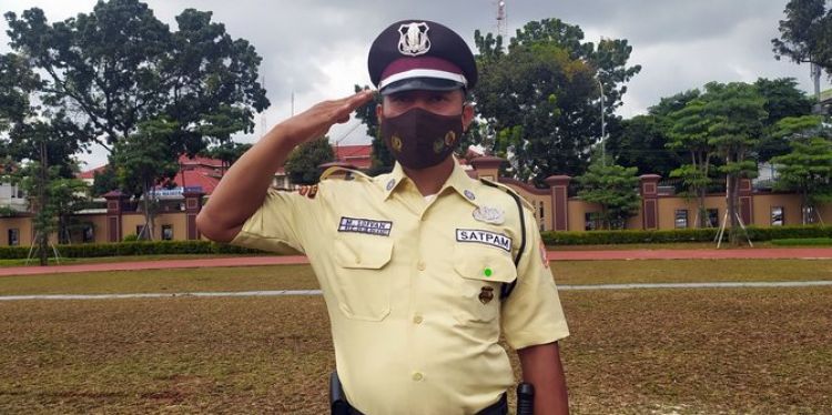 Detail Seragam Polisi India Nomer 36