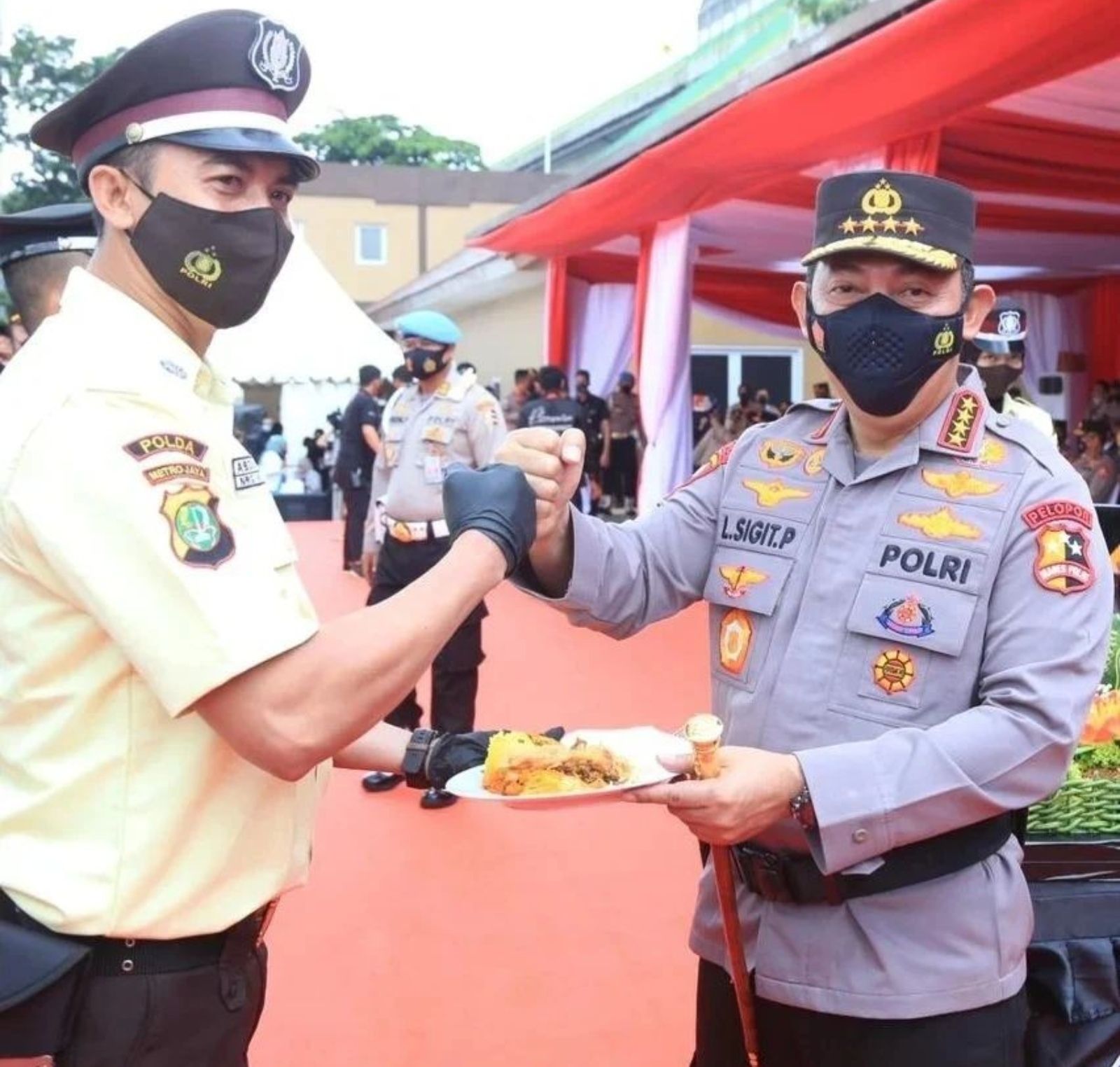 Detail Seragam Polisi India Nomer 51