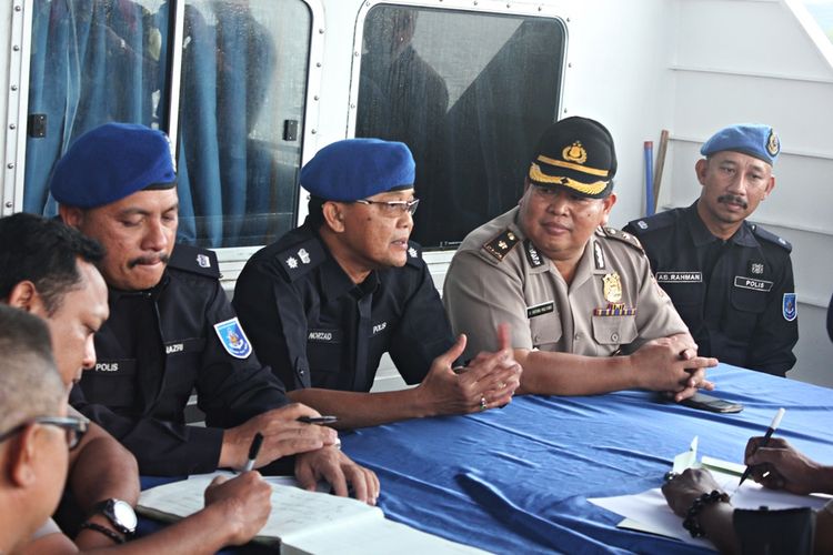 Detail Seragam Polisi Malaysia Nomer 15