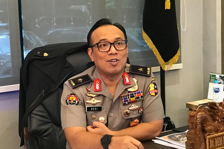 Detail Seragam Polisi Malaysia Nomer 31