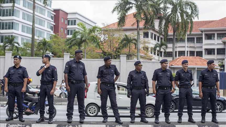 Detail Seragam Polisi Malaysia Nomer 39