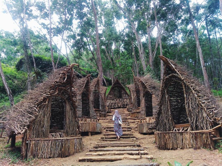 Detail Seribu Batu Rumah Hobbit Nomer 4