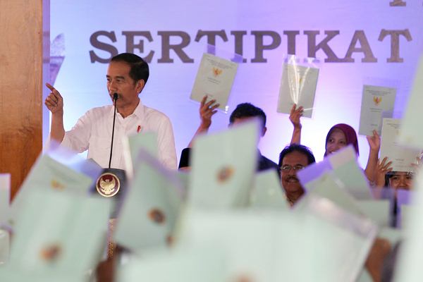 Detail Sertifikat Tanah Ada Gambar Jokowi Nomer 33
