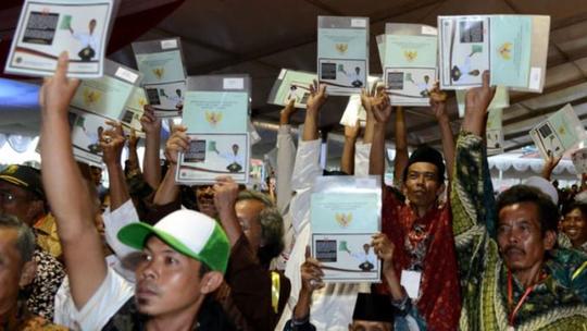 Detail Sertifikat Tanah Ada Gambar Jokowi Nomer 8