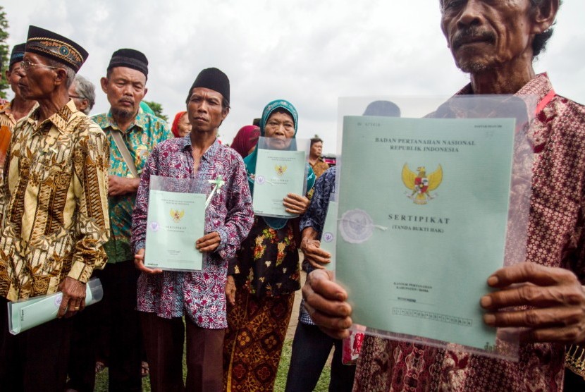 Detail Sertifikat Tanah Gambar Jokowi Nomer 3