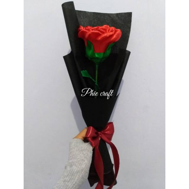 Detail Setangkai Bunga Mawar Dari Pacar Nomer 14
