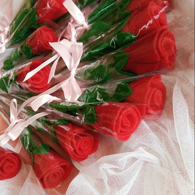 Detail Setangkai Bunga Mawar Dari Pacar Nomer 20