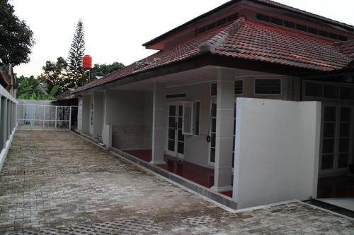 Detail Sewa Kontrakan Rumah Jakarta Timur Nomer 47